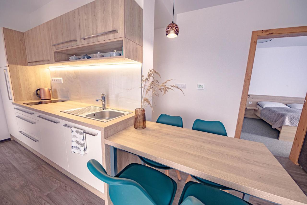 Zore Jasna Apartments 迪马诺卡多林纳 外观 照片