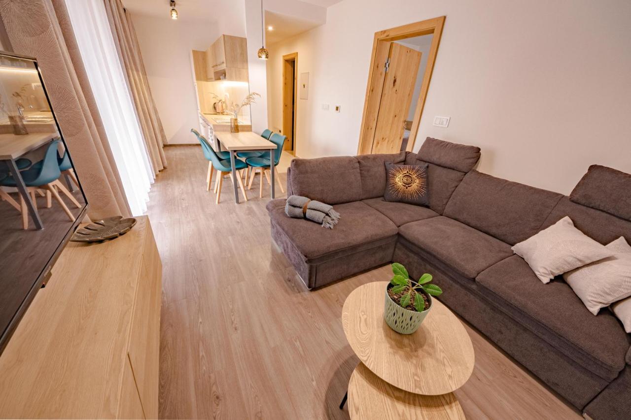 Zore Jasna Apartments 迪马诺卡多林纳 外观 照片